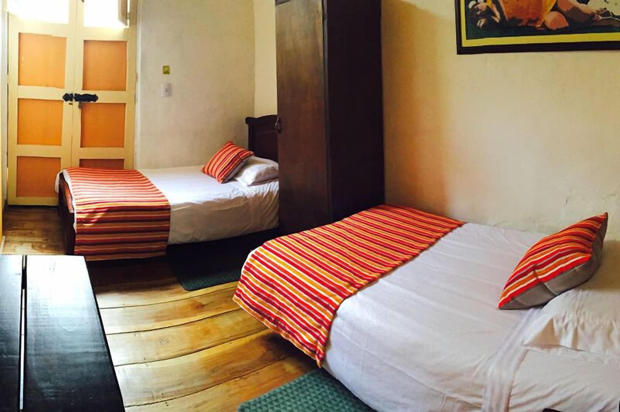 Hostal Ciudad De Segorbe Саленто Екстериор снимка