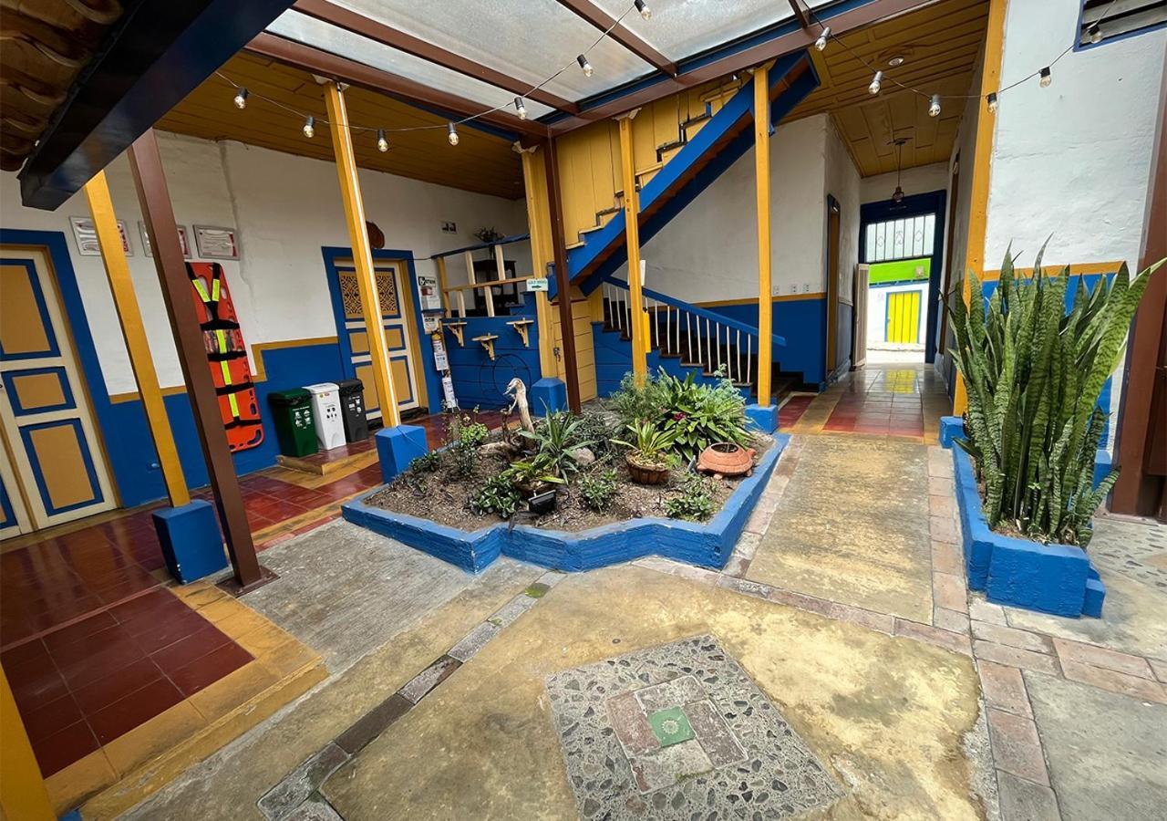 Hostal Ciudad De Segorbe Саленто Екстериор снимка