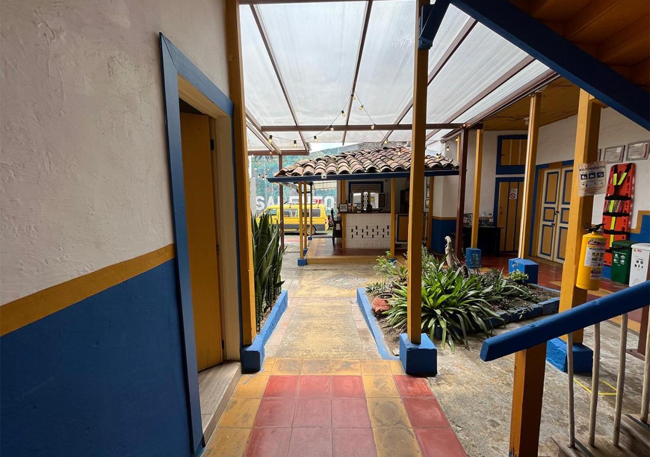Hostal Ciudad De Segorbe Саленто Екстериор снимка