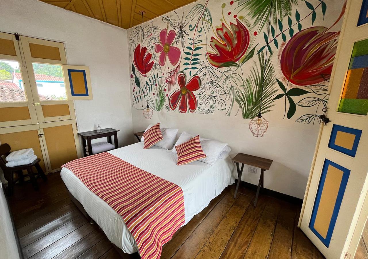 Hostal Ciudad De Segorbe Саленто Екстериор снимка