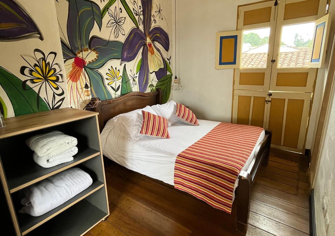 Hostal Ciudad De Segorbe Саленто Екстериор снимка