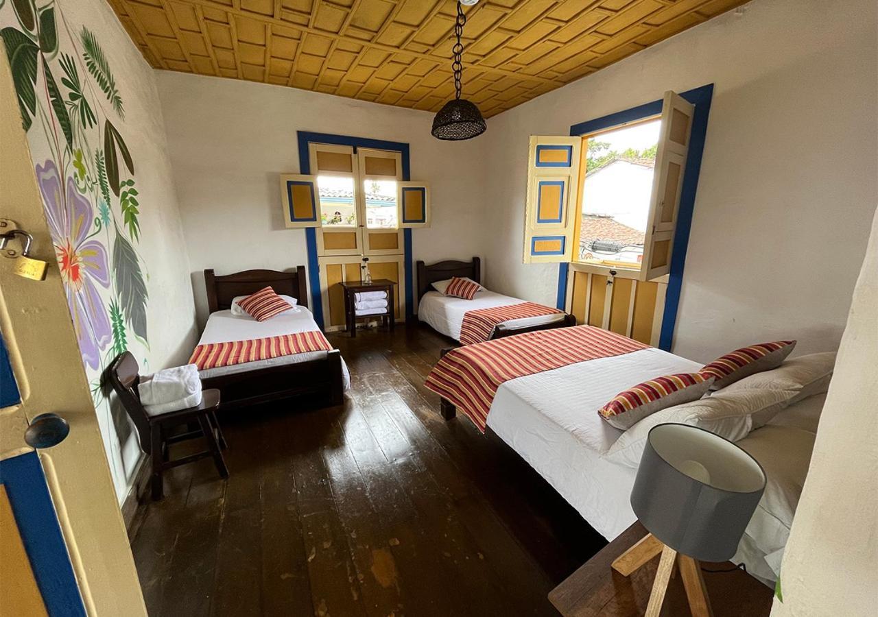 Hostal Ciudad De Segorbe Саленто Екстериор снимка