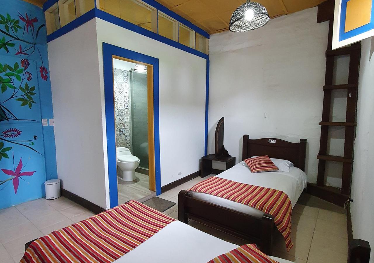 Hostal Ciudad De Segorbe Саленто Екстериор снимка