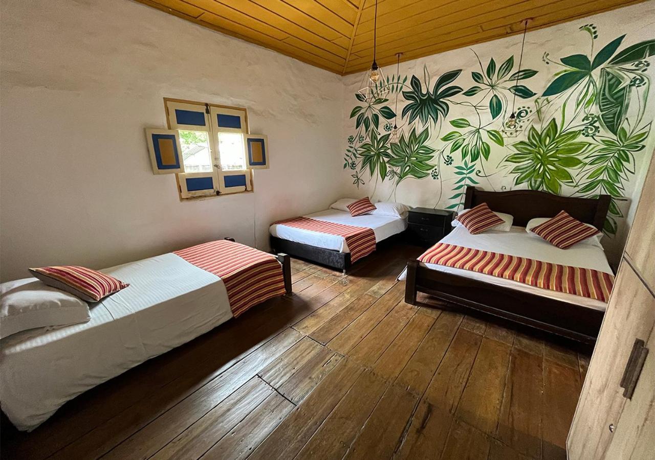 Hostal Ciudad De Segorbe Саленто Екстериор снимка