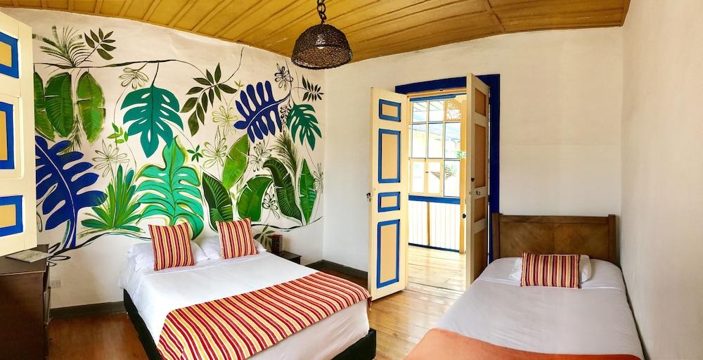 Hostal Ciudad De Segorbe Саленто Екстериор снимка