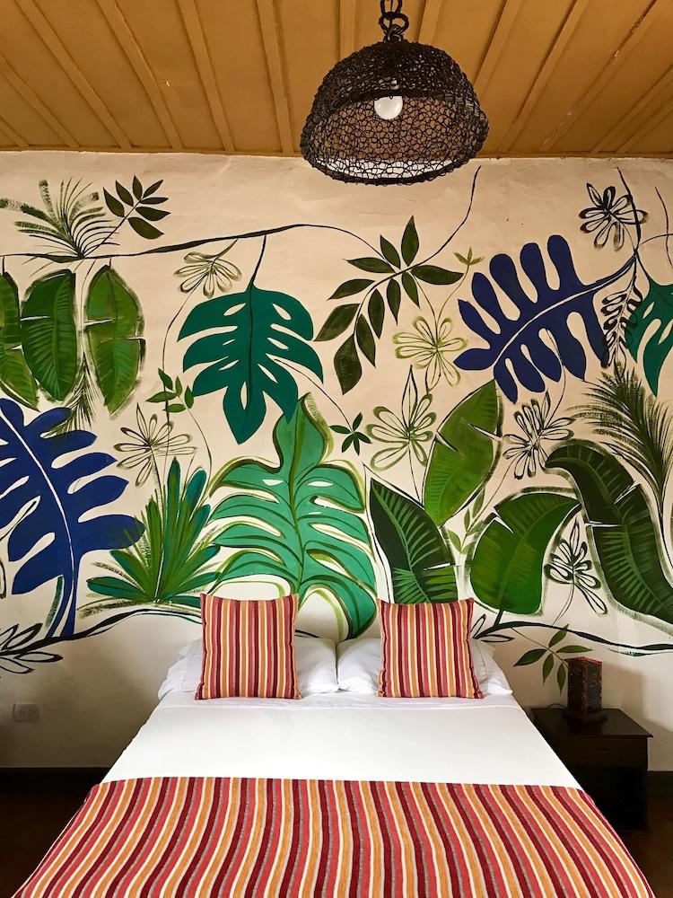 Hostal Ciudad De Segorbe Саленто Екстериор снимка