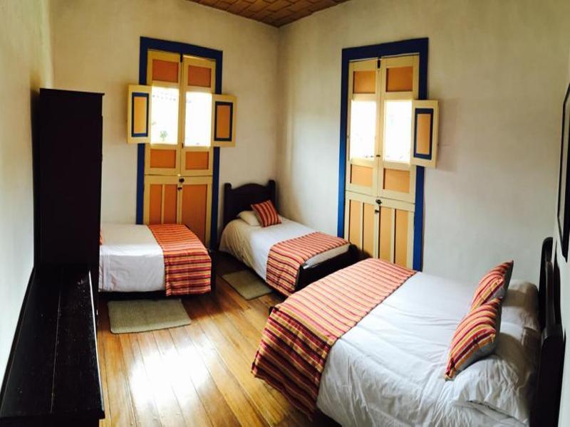 Hostal Ciudad De Segorbe Саленто Екстериор снимка