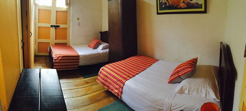 Hostal Ciudad De Segorbe Саленто Екстериор снимка