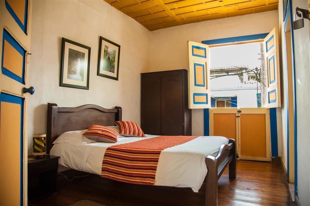 Hostal Ciudad De Segorbe Саленто Екстериор снимка